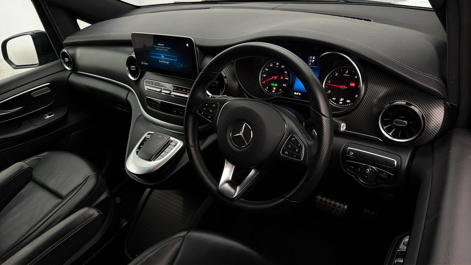 Used Mercedes-Benz V-Class 2023 for sale - 78031499: Photo 9