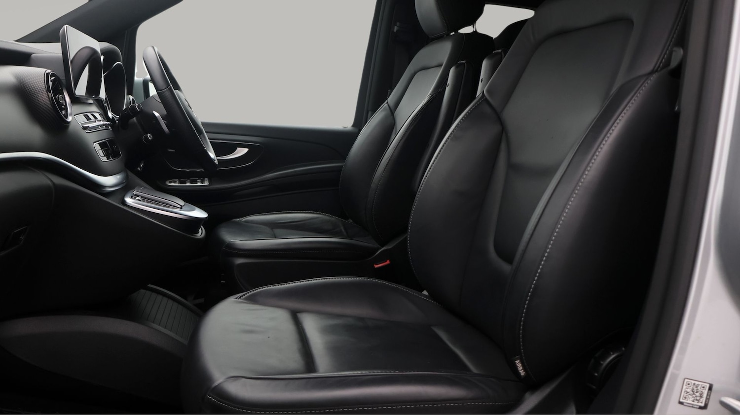 Used Mercedes-Benz V-Class 2023 for sale - 77403433: Photo 14