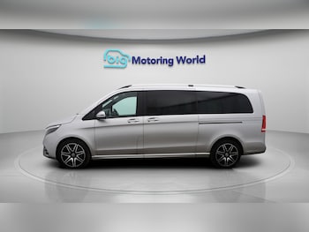 Used Mercedes-Benz V-Class 2023 for sale - 77403433: Photo