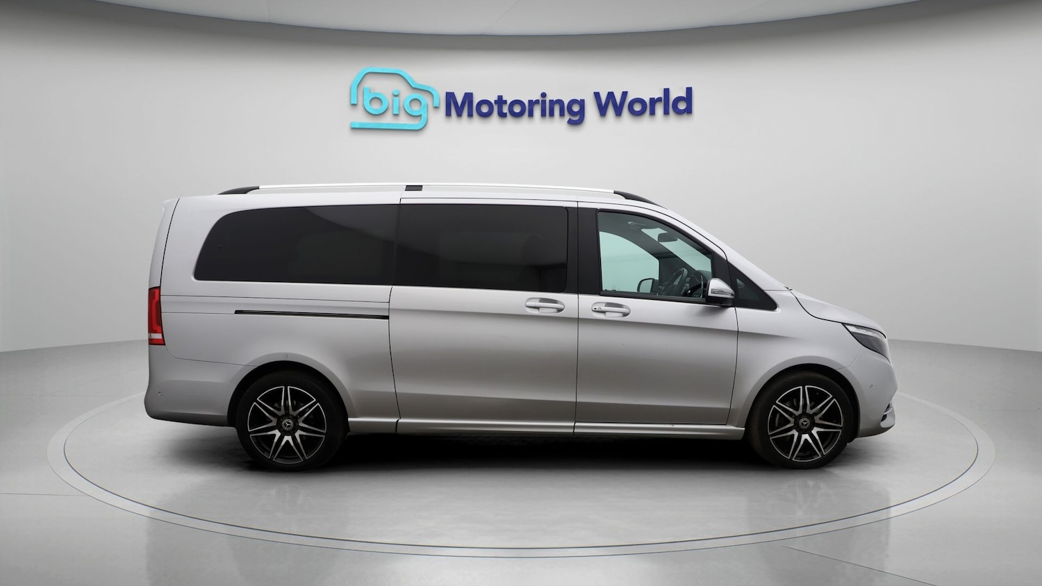 Used Mercedes-Benz V-Class 2023 for sale - 77403433: Photo 8