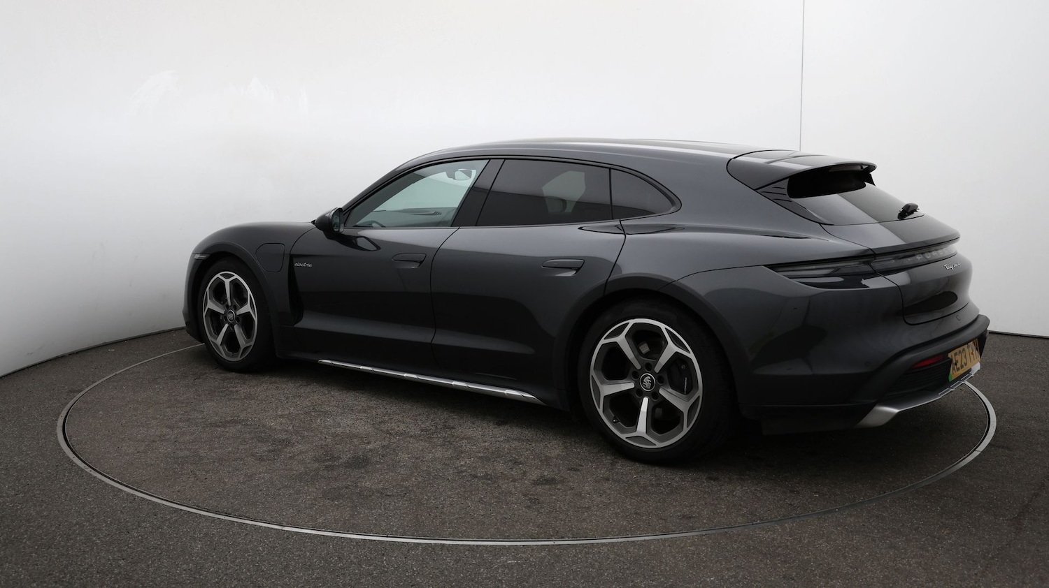 Used Porsche Taycan 2023 for sale - 76811480: Photo 27