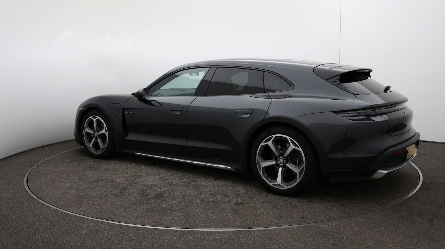 Used Porsche Taycan 2023 for sale - 76811480: Photo 28