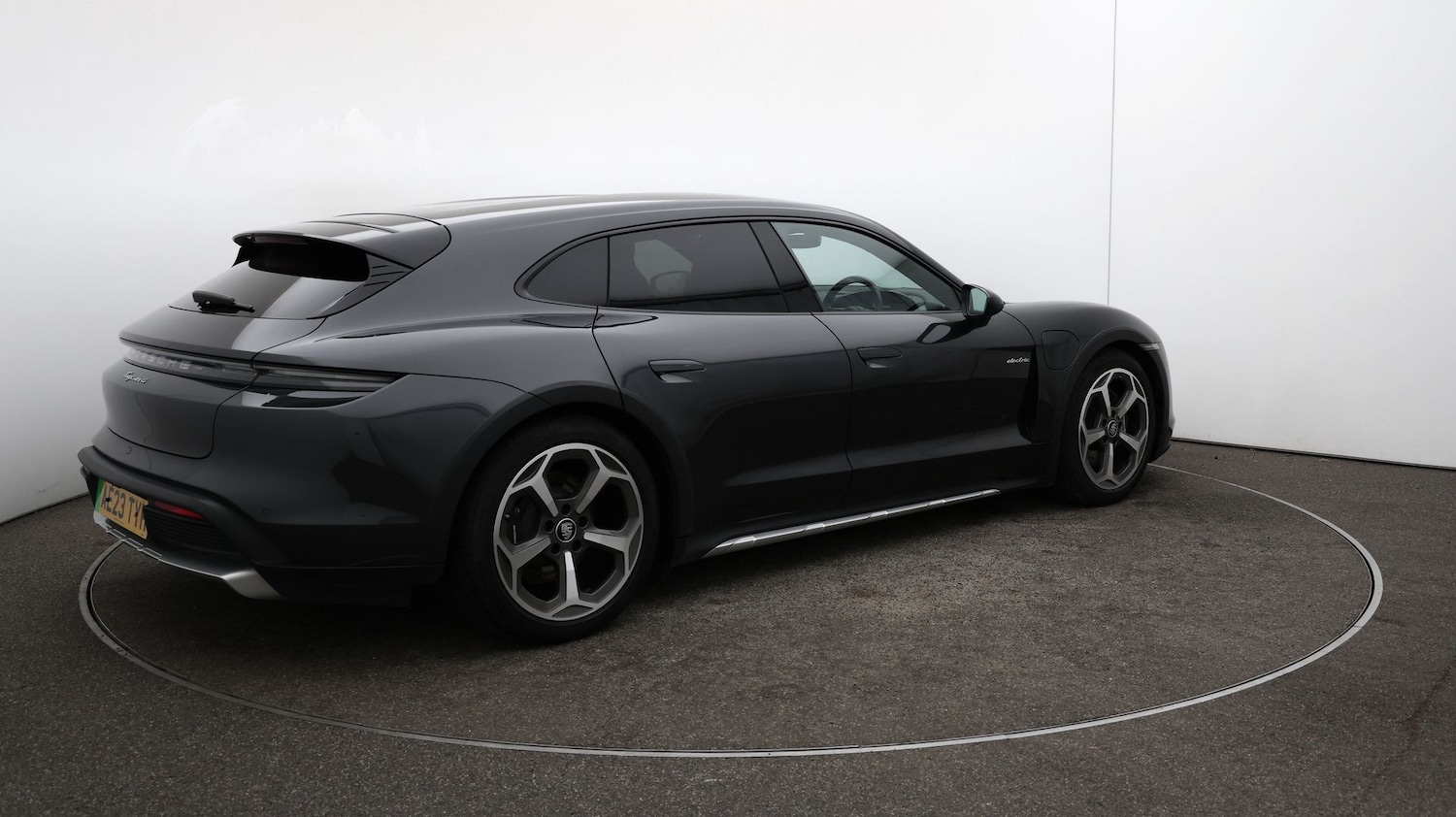 Used Porsche Taycan 2023 for sale - 76811480: Photo 45