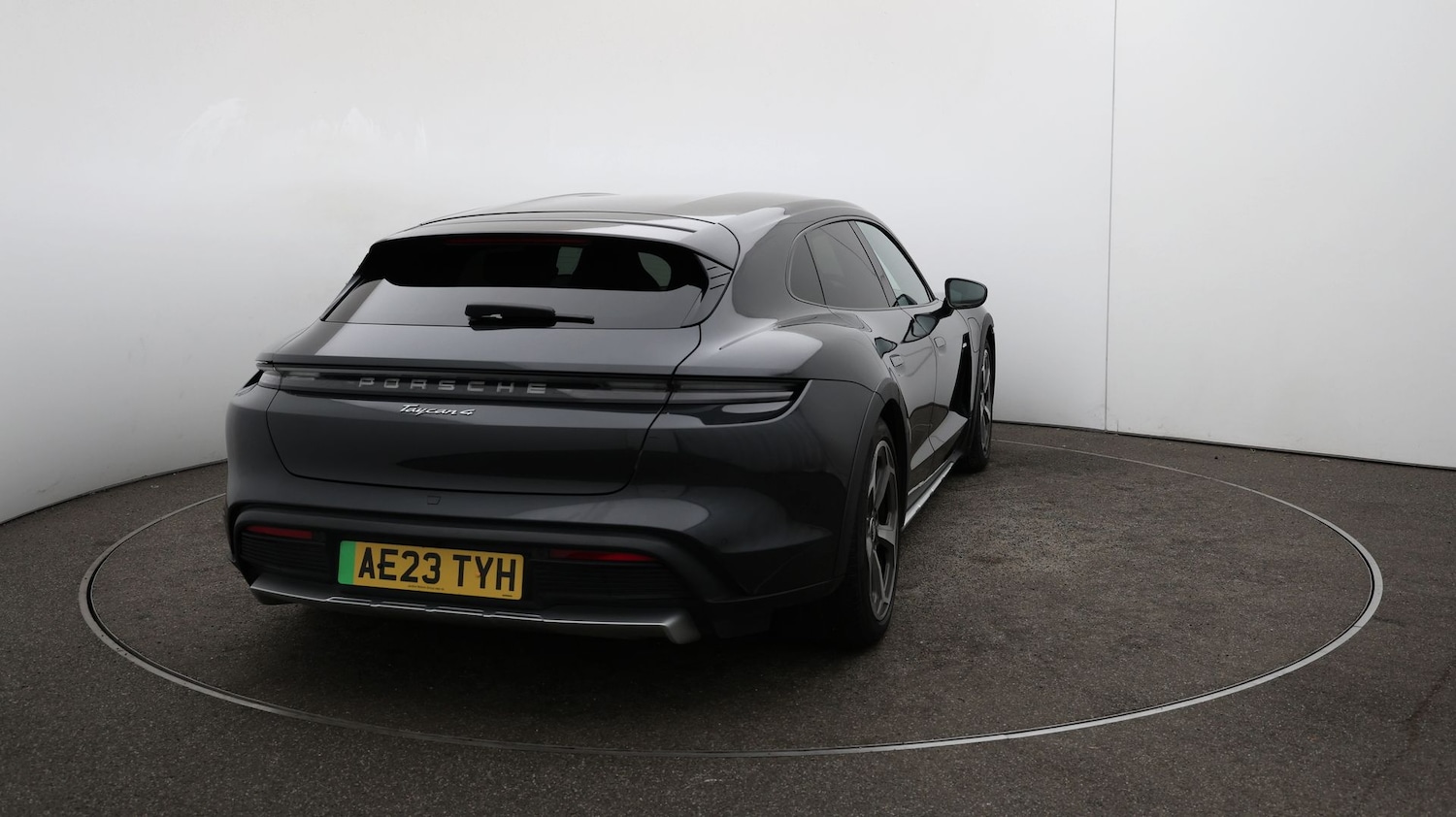 Used Porsche Taycan 2023 for sale - 76811480: Photo 48