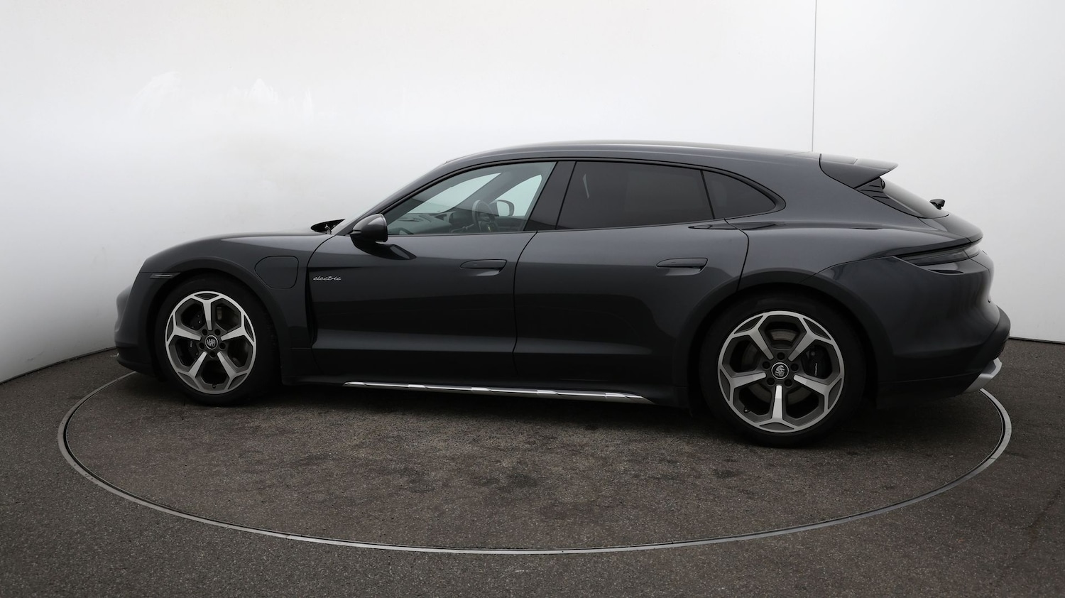 Used Porsche Taycan 2023 for sale - 76811480: Photo 50