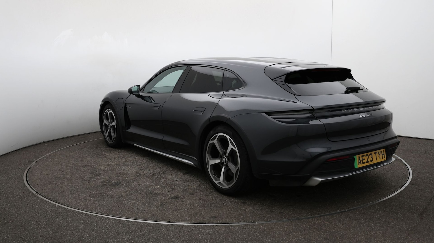 Used Porsche Taycan 2023 for sale - 76811480: Photo 54