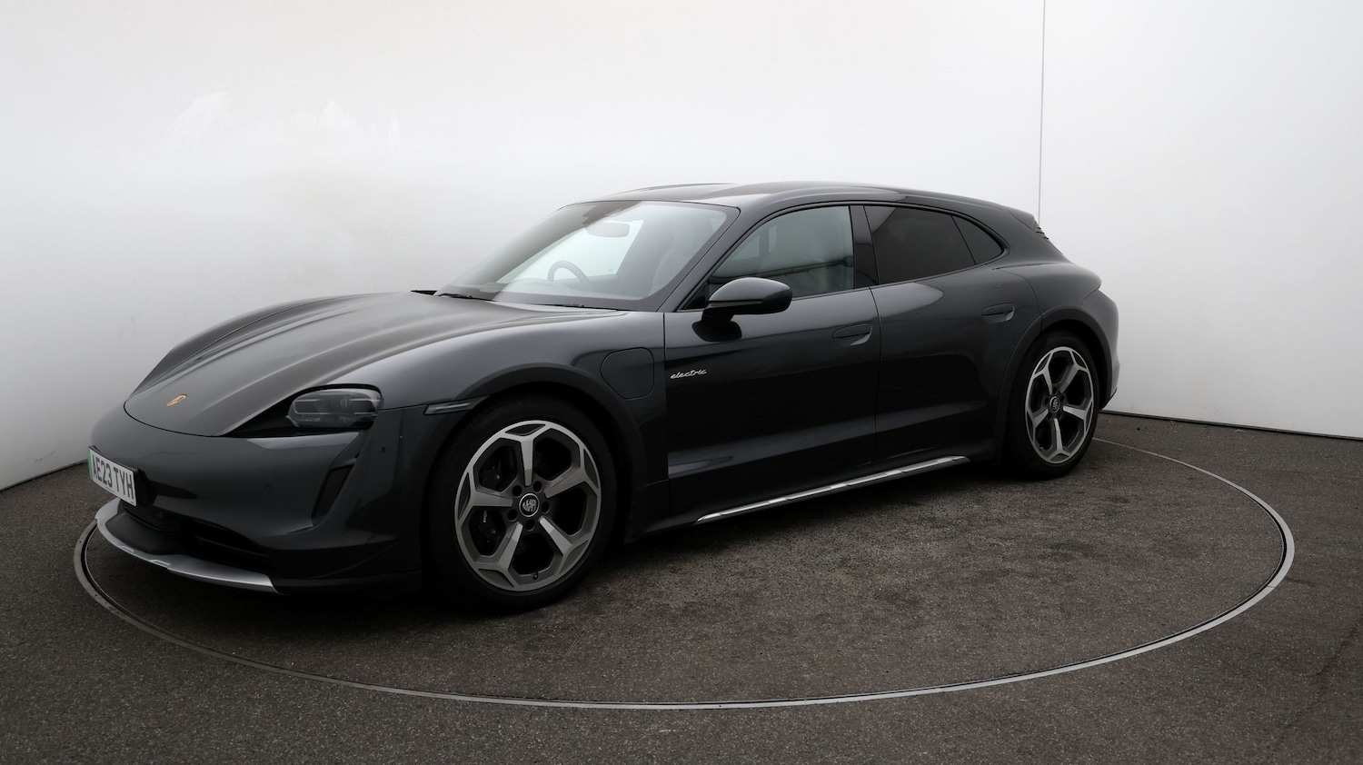 Used Porsche Taycan 2023 for sale - 76811480: Photo 60