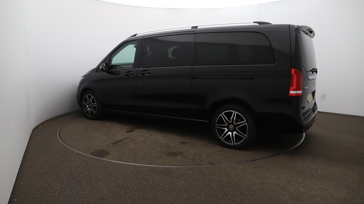 Used Mercedes-Benz V-Class 2023 for sale - 76484886: Photo 37