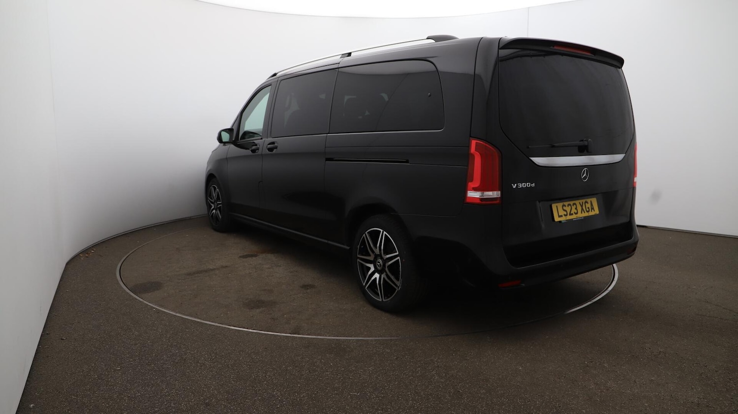 Used Mercedes-Benz V-Class 2023 for sale - 76484886: Photo 63