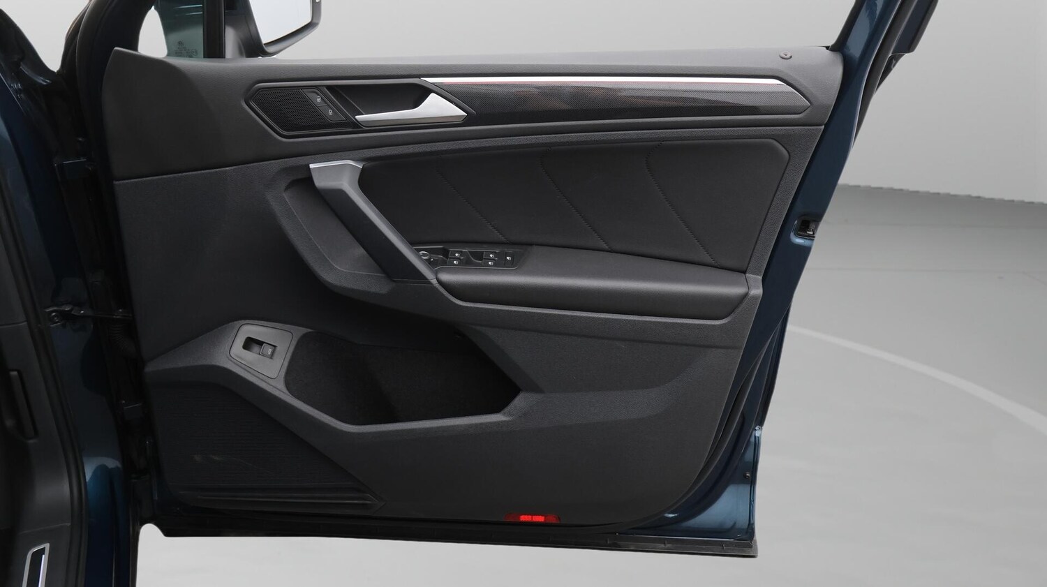 Used Volkswagen Tiguan 2021 for sale - 76151515: Photo 16