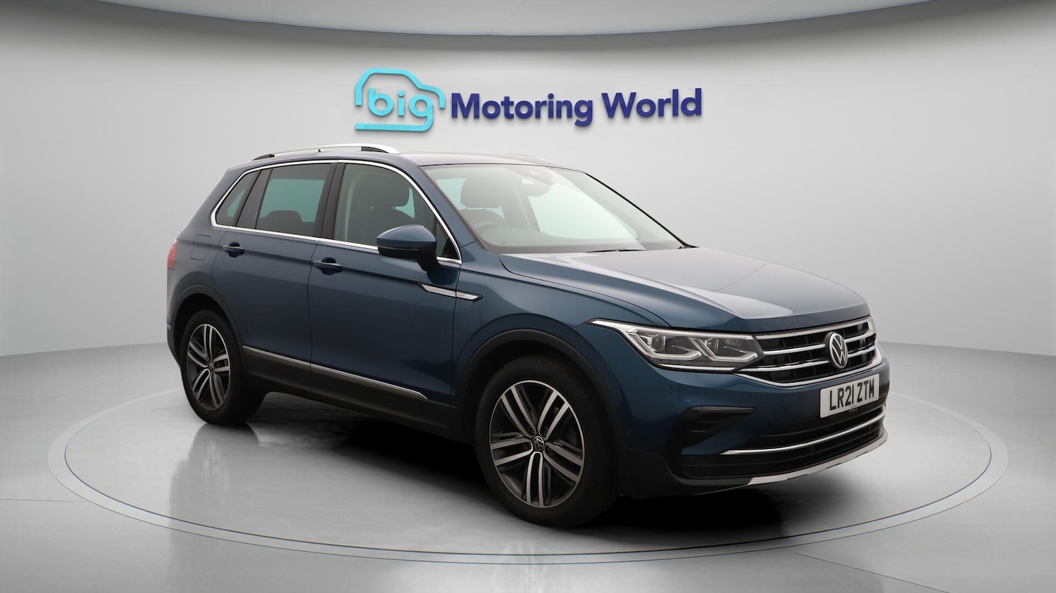 Used Volkswagen Tiguan 2021 for sale - 76151515: Photo 2