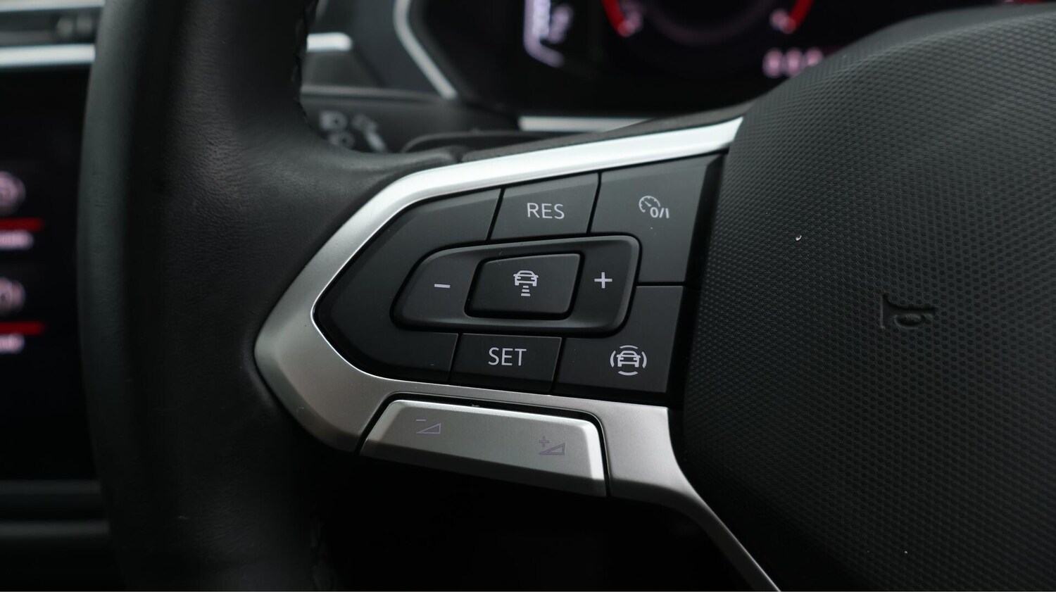 Used Volkswagen Tiguan 2021 for sale - 76151515: Photo 25