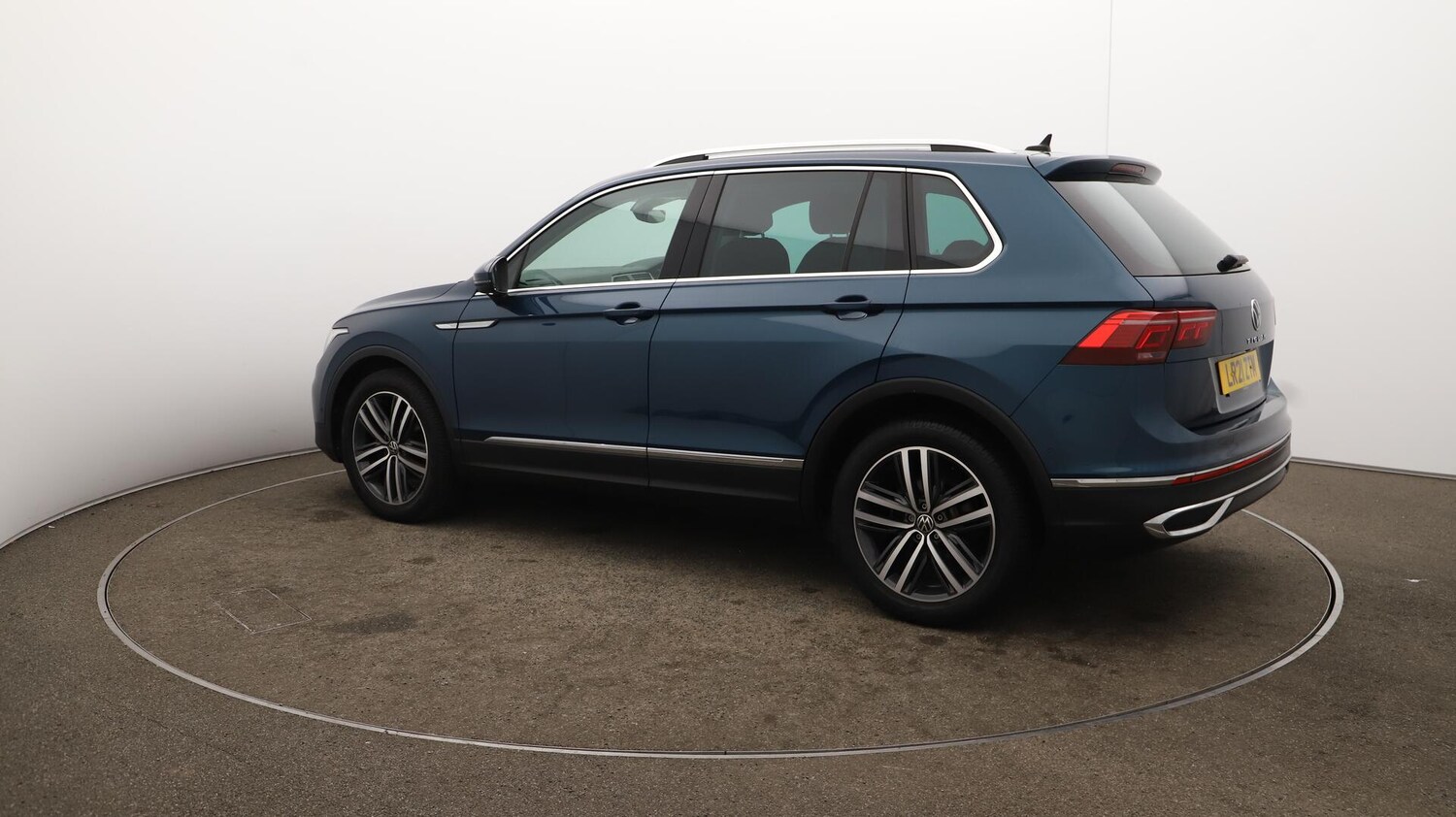 Used Volkswagen Tiguan 2021 for sale - 76151515: Photo 39