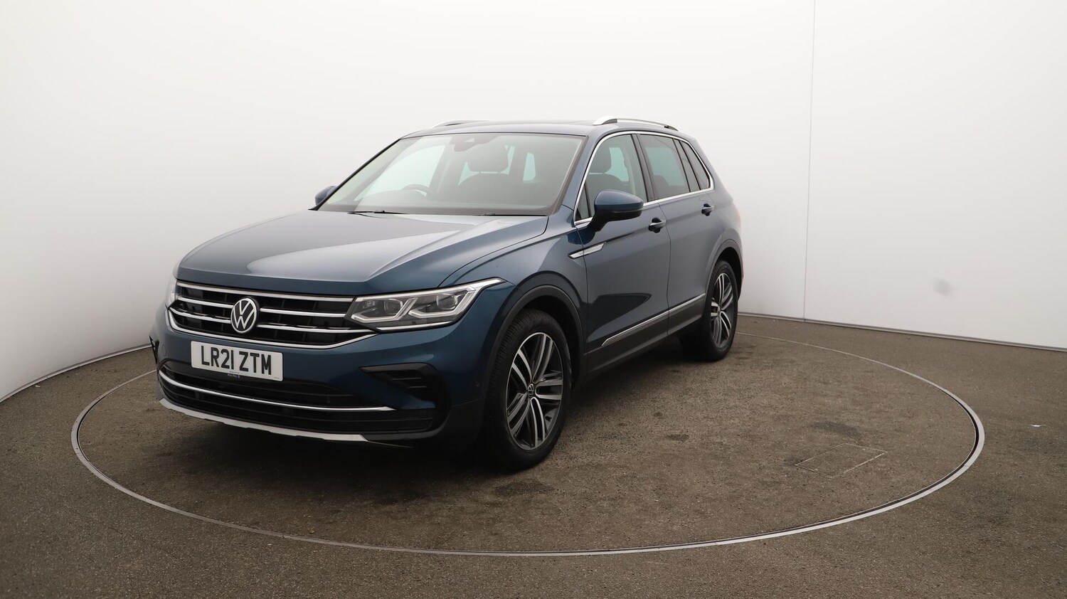 Used Volkswagen Tiguan 2021 for sale - 76151515: Photo 40