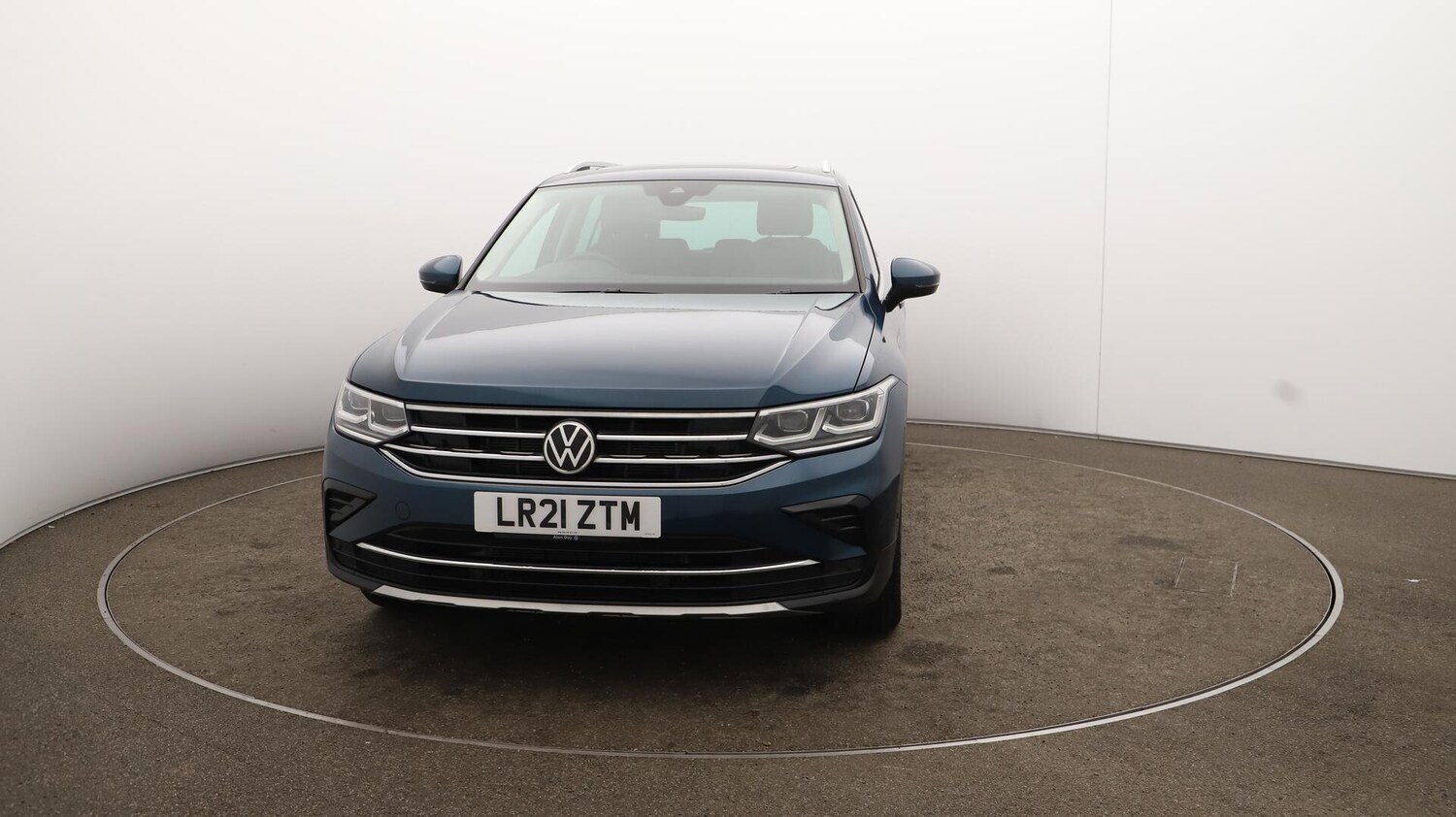 Used Volkswagen Tiguan 2021 for sale - 76151515: Photo 42