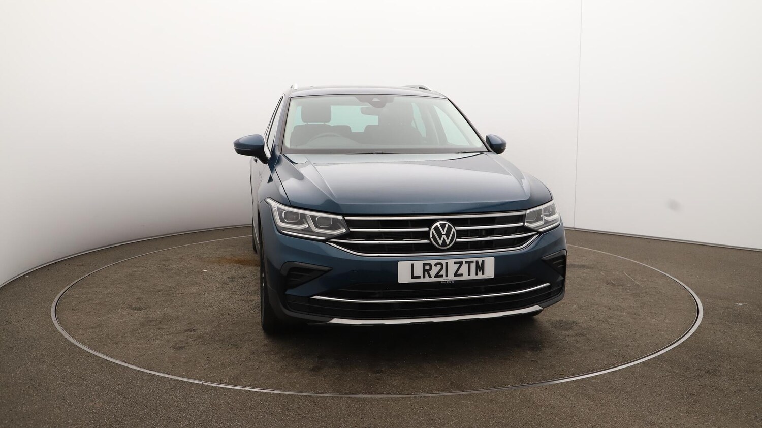 Used Volkswagen Tiguan 2021 for sale - 76151515: Photo 44