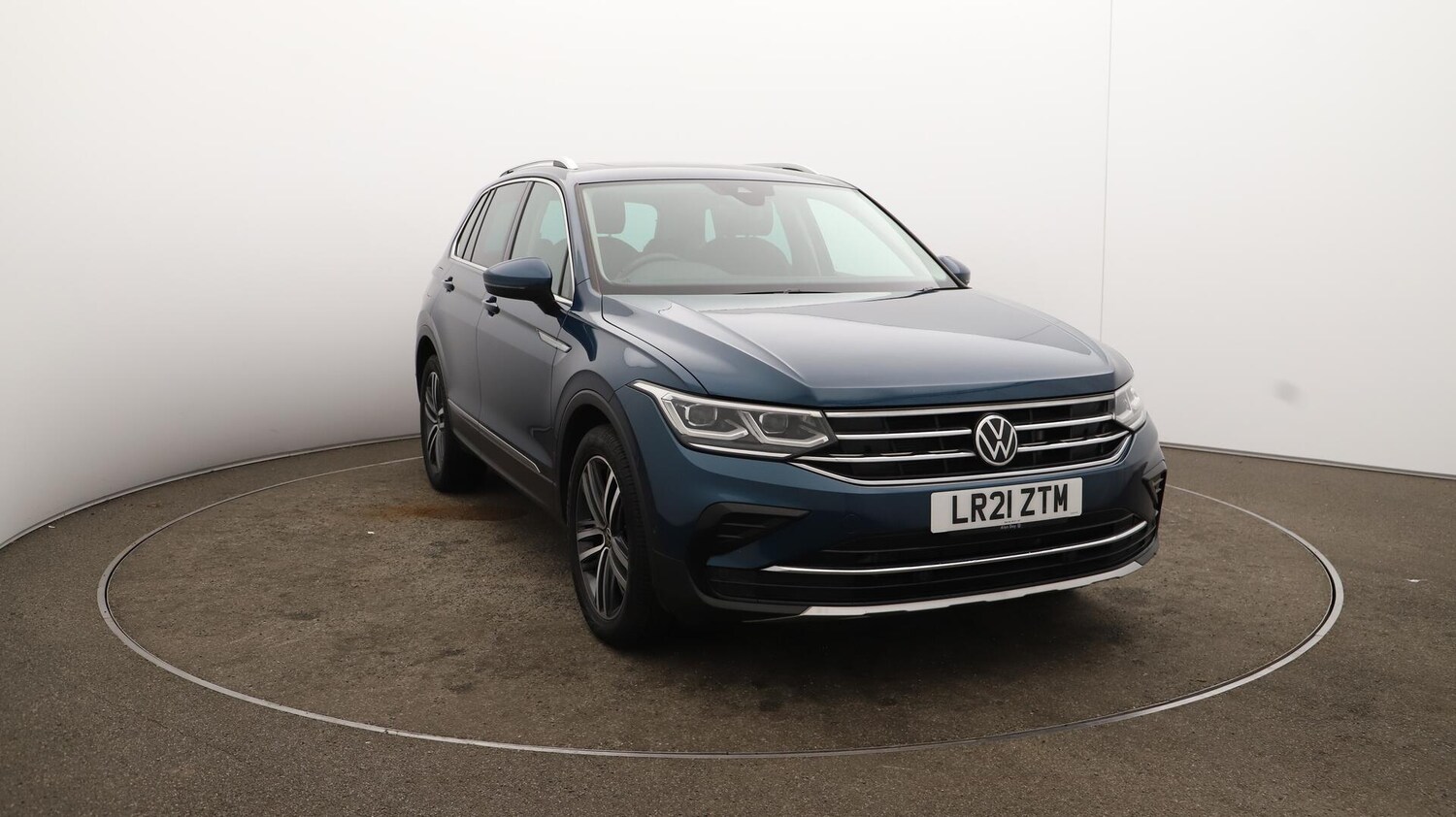 Used Volkswagen Tiguan 2021 for sale - 76151515: Photo 45