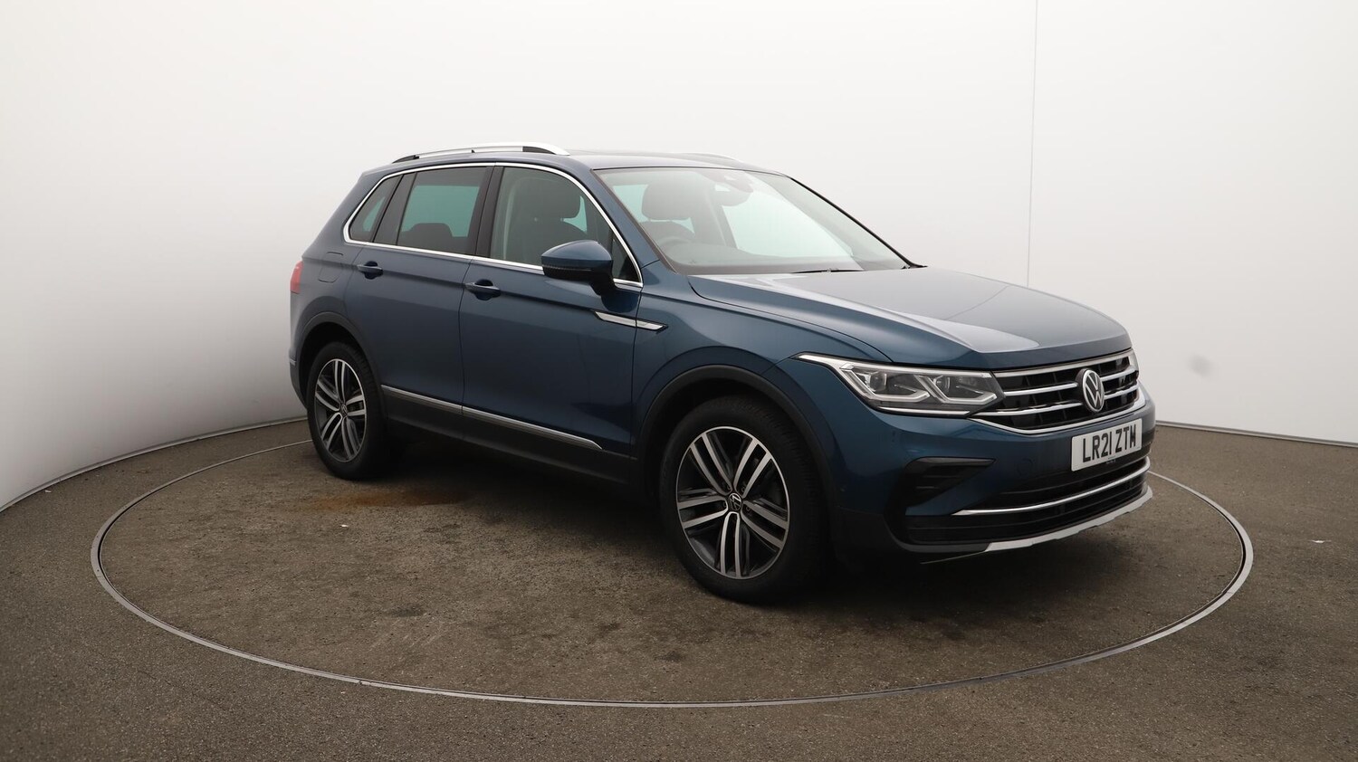 Used Volkswagen Tiguan 2021 for sale - 76151515: Photo 47