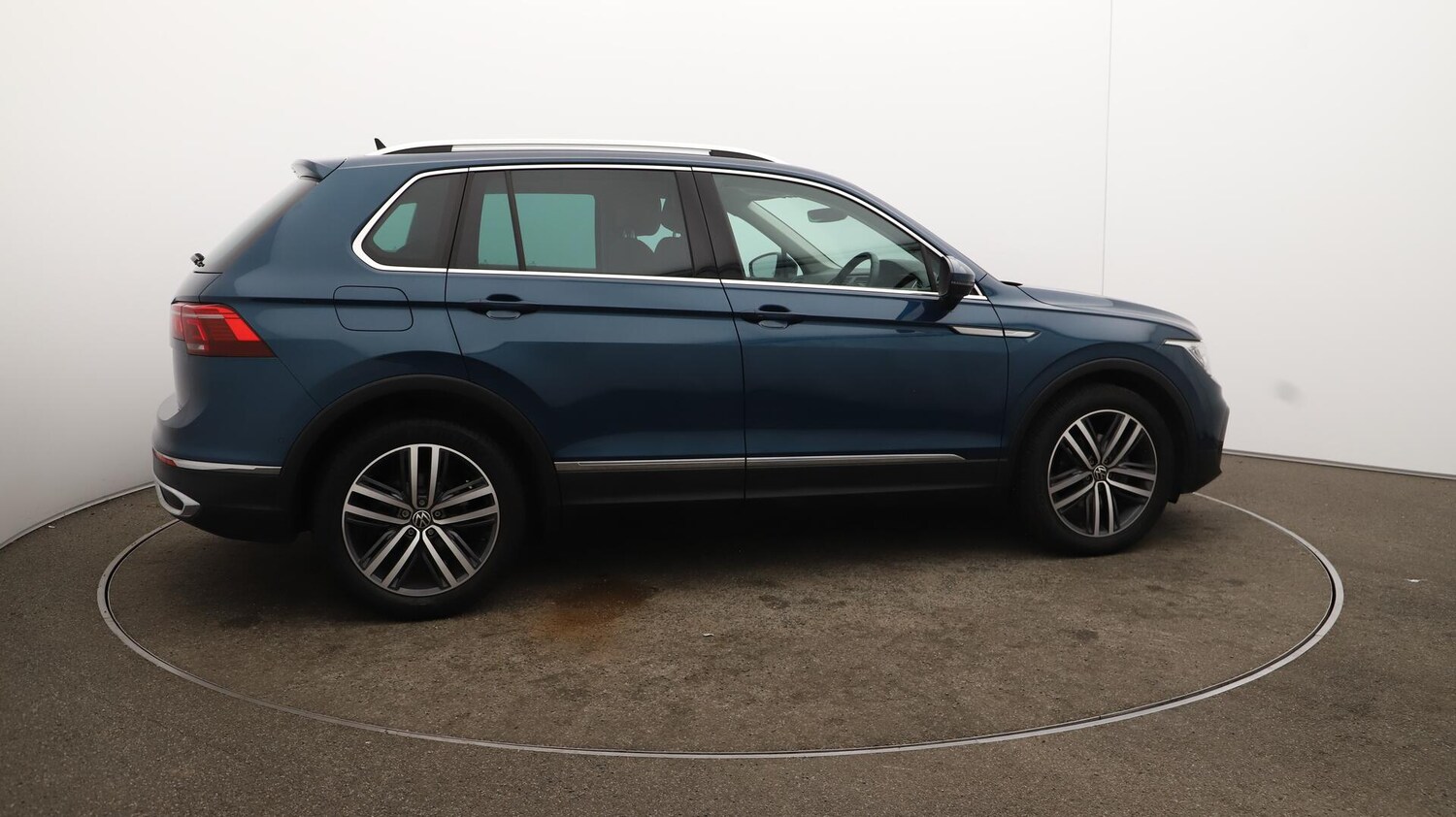Used Volkswagen Tiguan 2021 for sale - 76151515: Photo 54