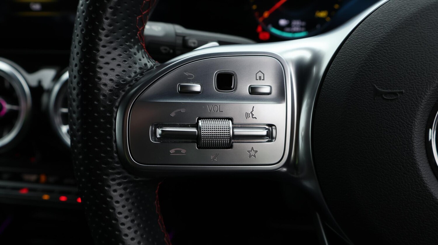 Used Mercedes-Benz EQA 2022 for sale - 76072431: Photo 24
