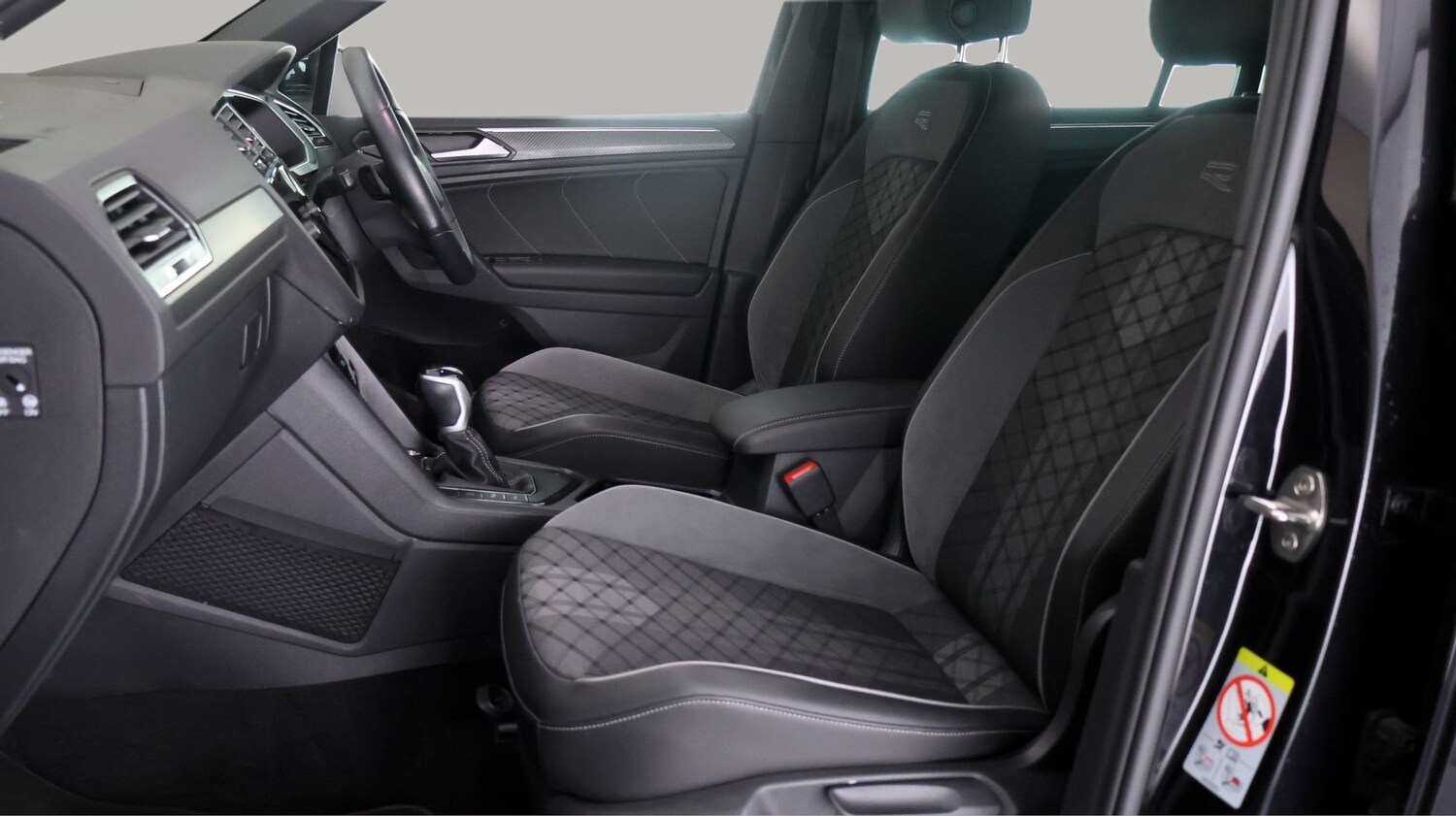 Used Volkswagen Tiguan 2023 for sale - 77761673: Photo 14