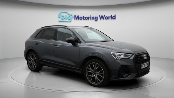 Used Audi Q3 2020 for sale - 76260541: Photo 2