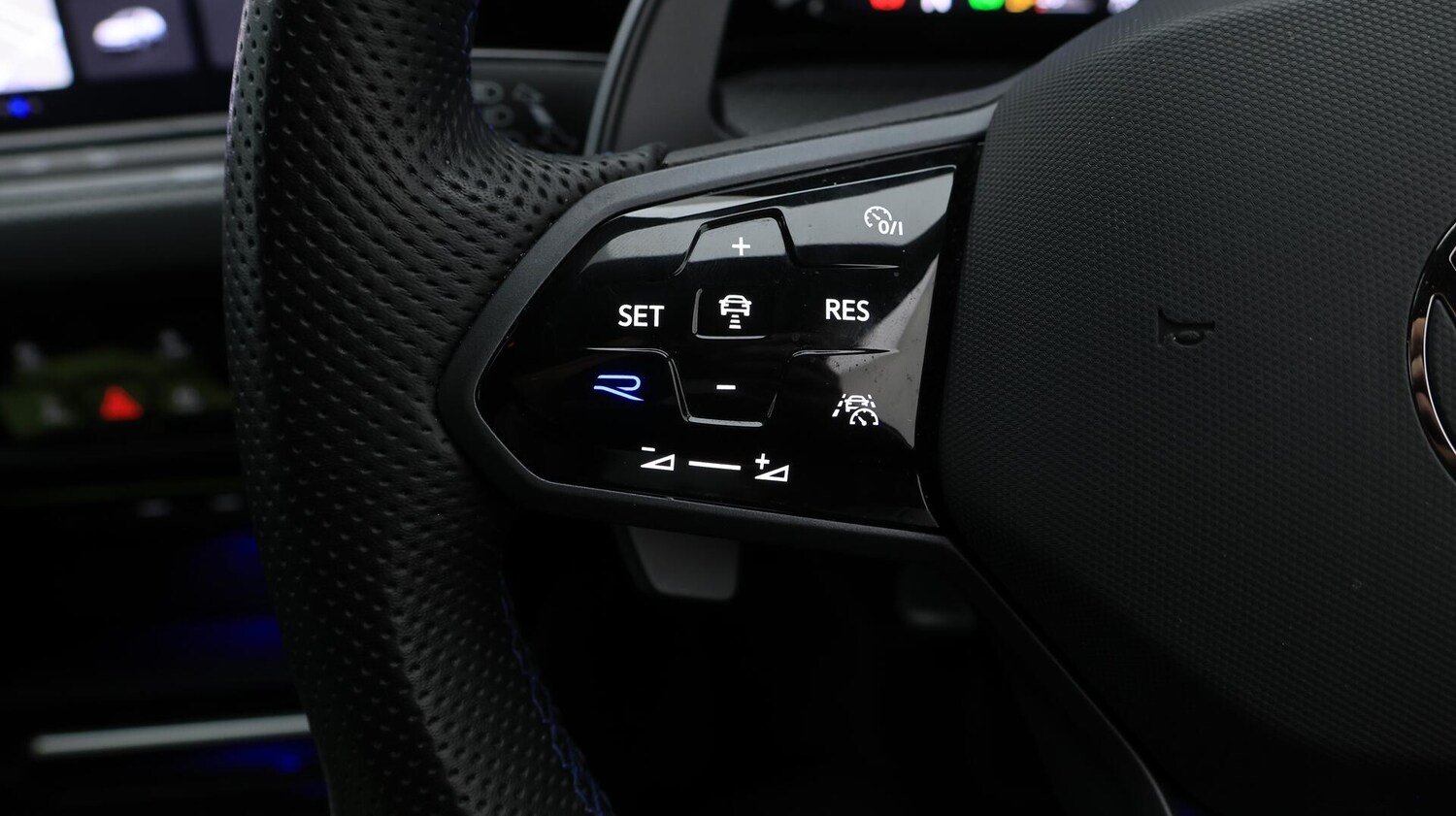 Used Volkswagen Golf 2023 for sale - 76122376: Photo 24