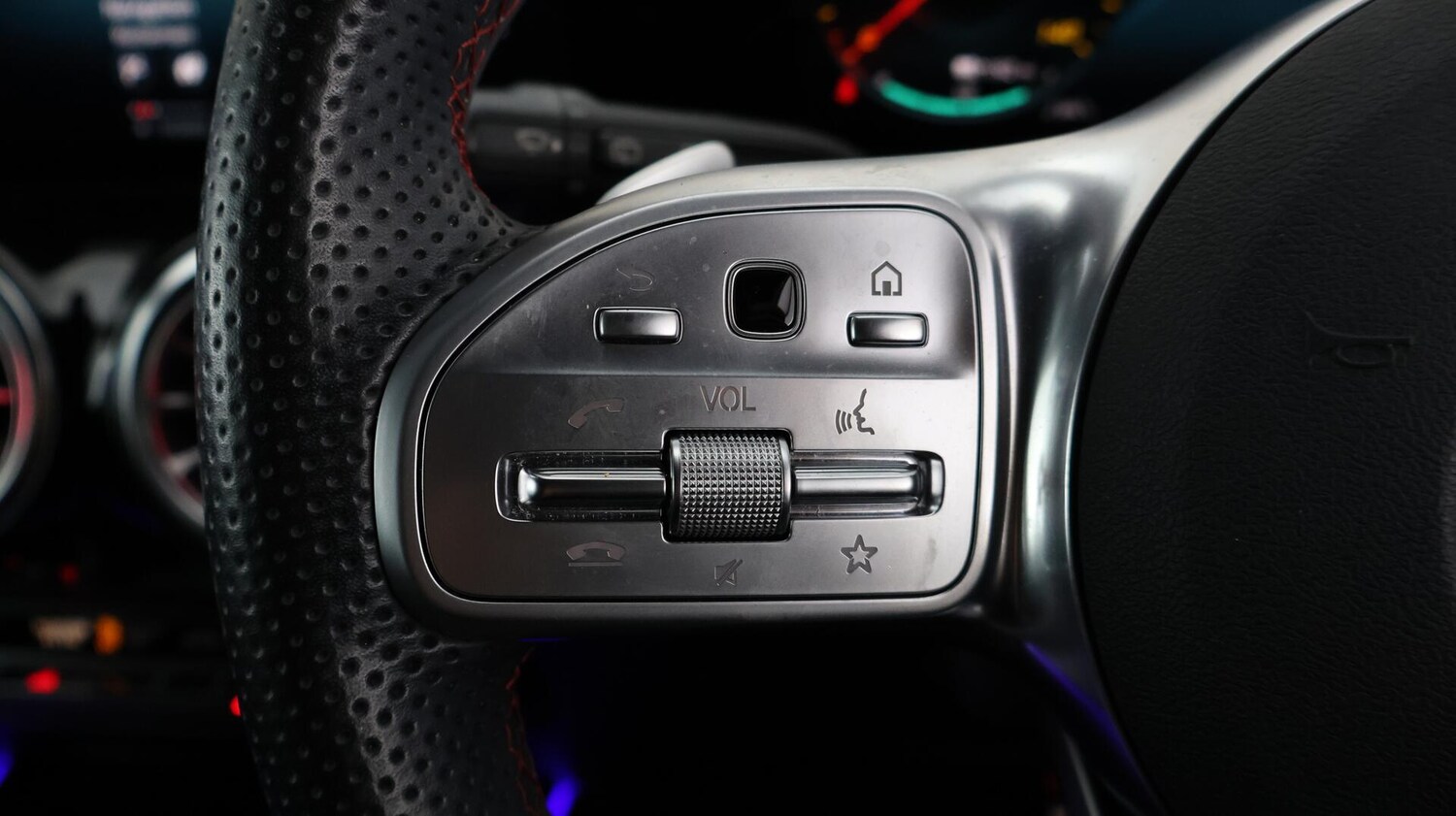 Used Mercedes-Benz EQA 2021 for sale - 76072908: Photo 25