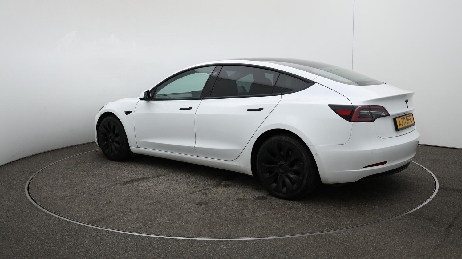 Used Tesla Model 3 2021 for sale - 76166809: Photo 64