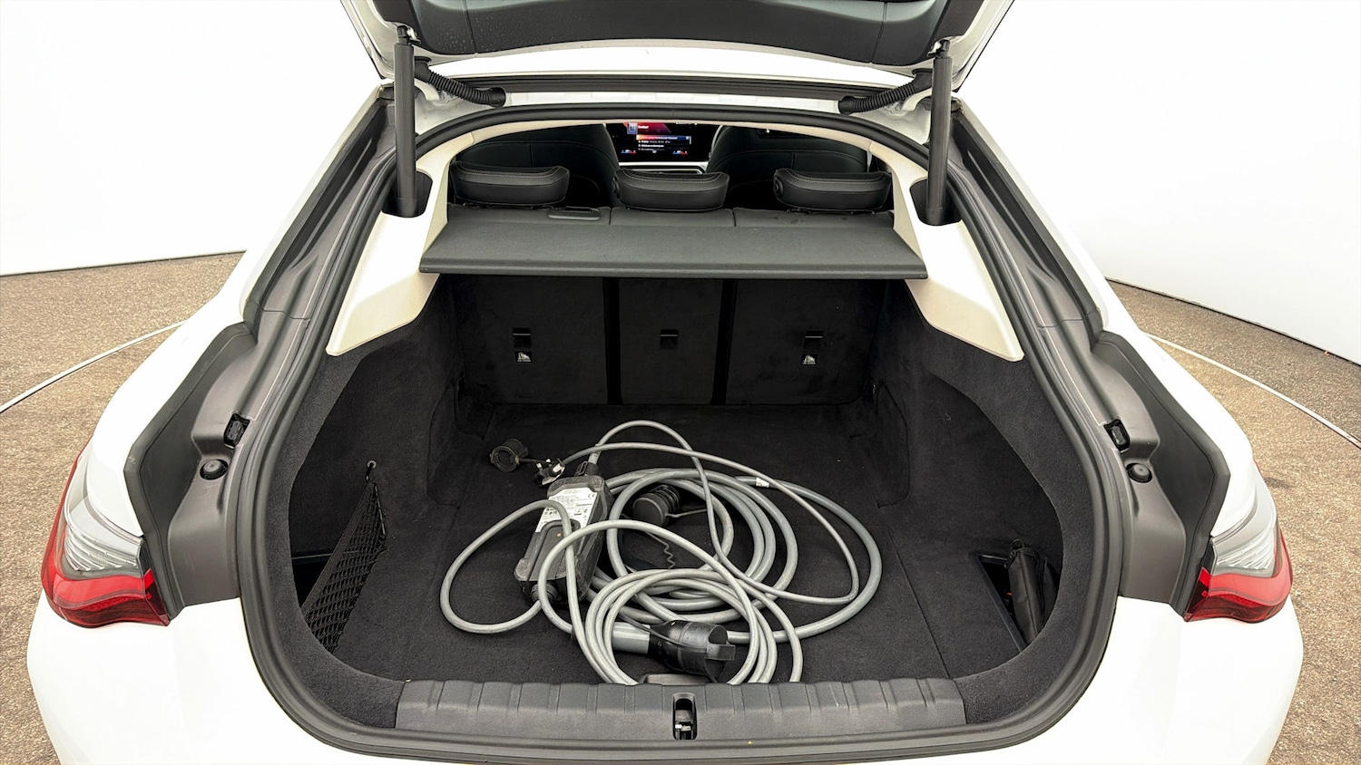 Used BMW i4 2023 for sale - 78067951: Photo 16