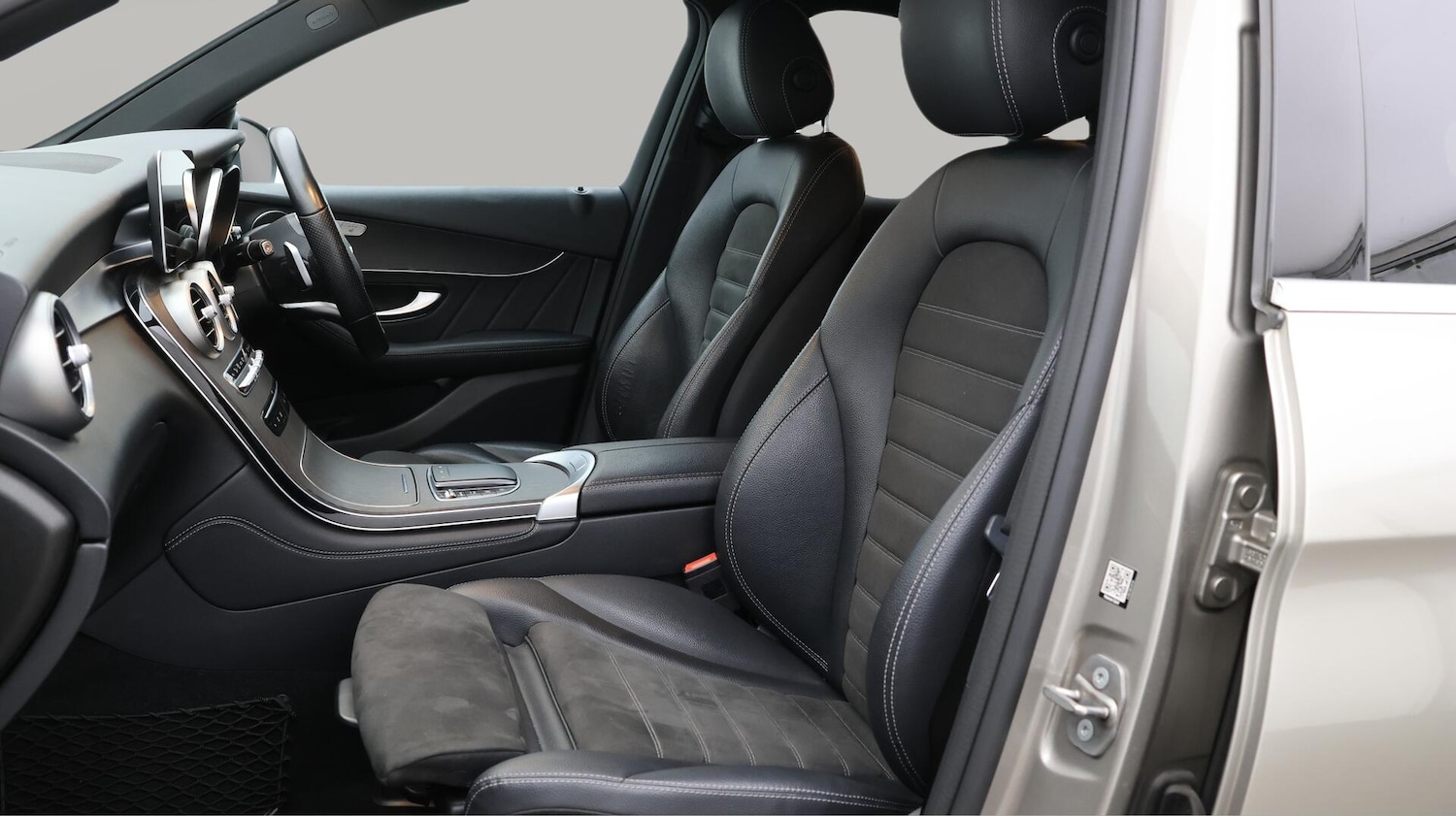 Used Mercedes-Benz GLC 2020 for sale - 76399298: Photo 15