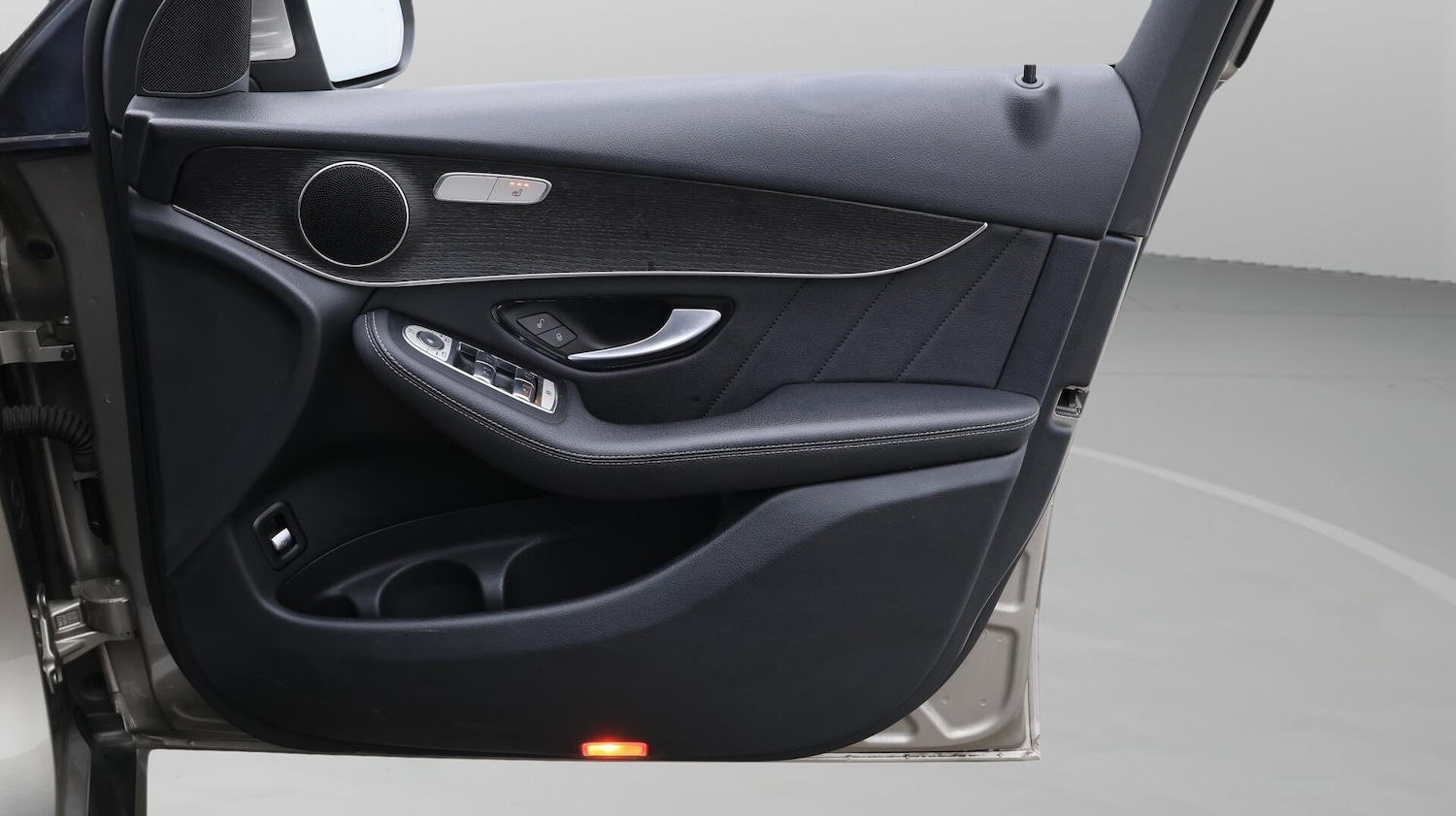 Used Mercedes-Benz GLC 2020 for sale - 76399298: Photo 16