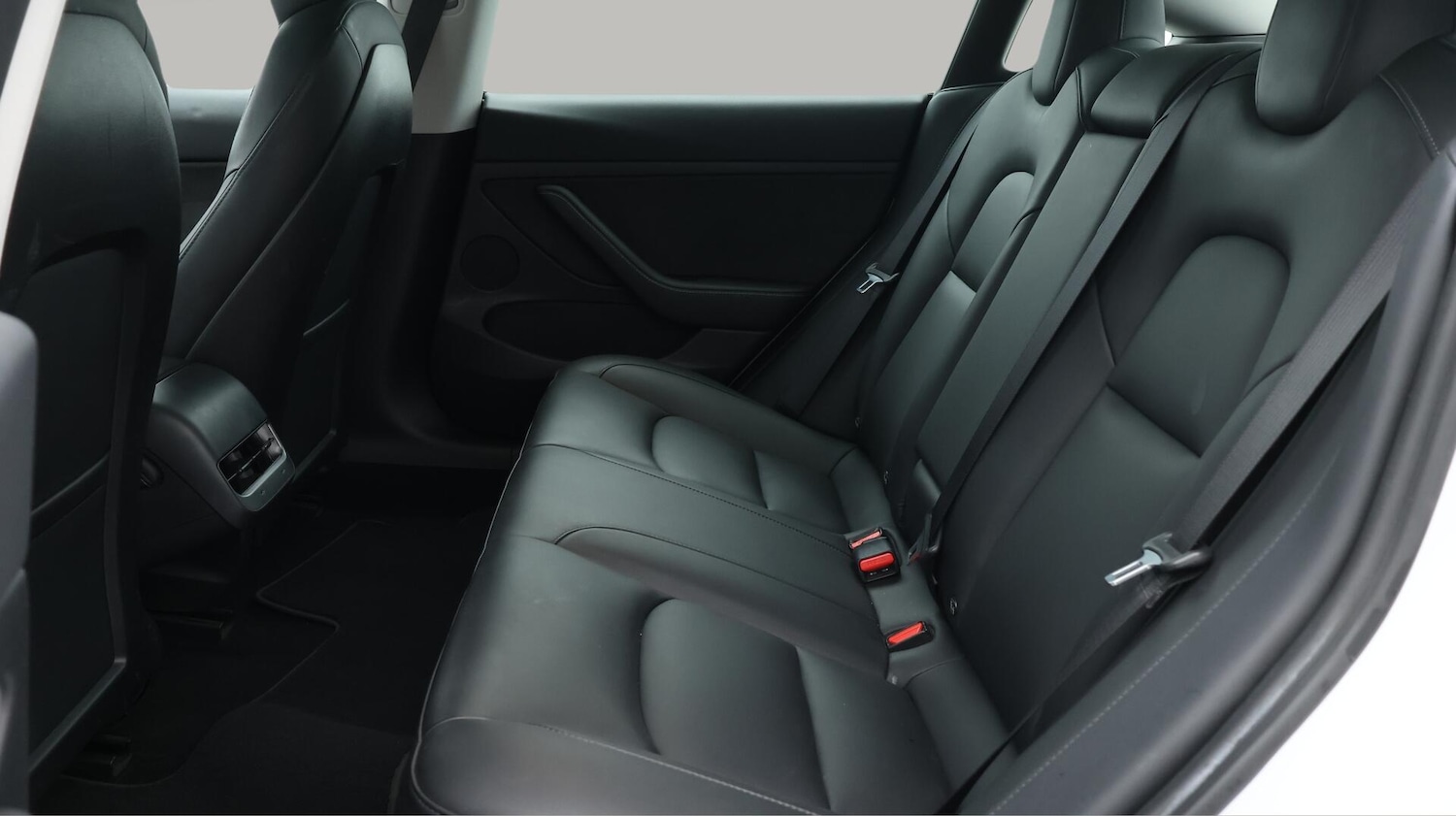 Used Tesla Model 3 2021 for sale - 76189995: Photo 17