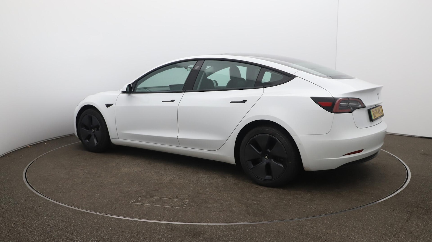 Used Tesla Model 3 2021 for sale - 76189995: Photo 36