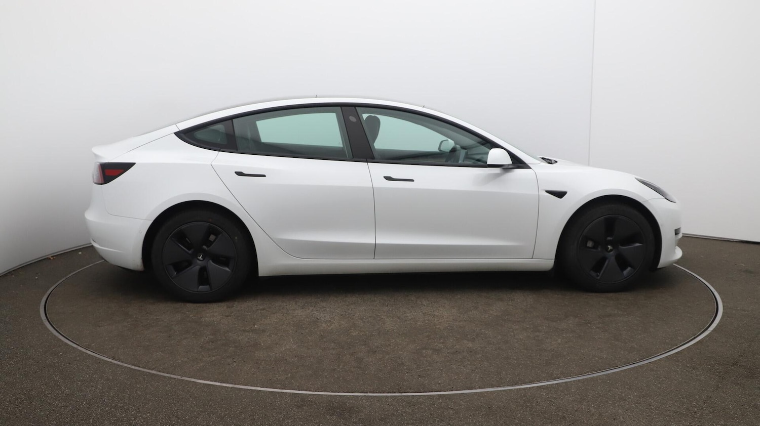 Used Tesla Model 3 2021 for sale - 76189995: Photo 50