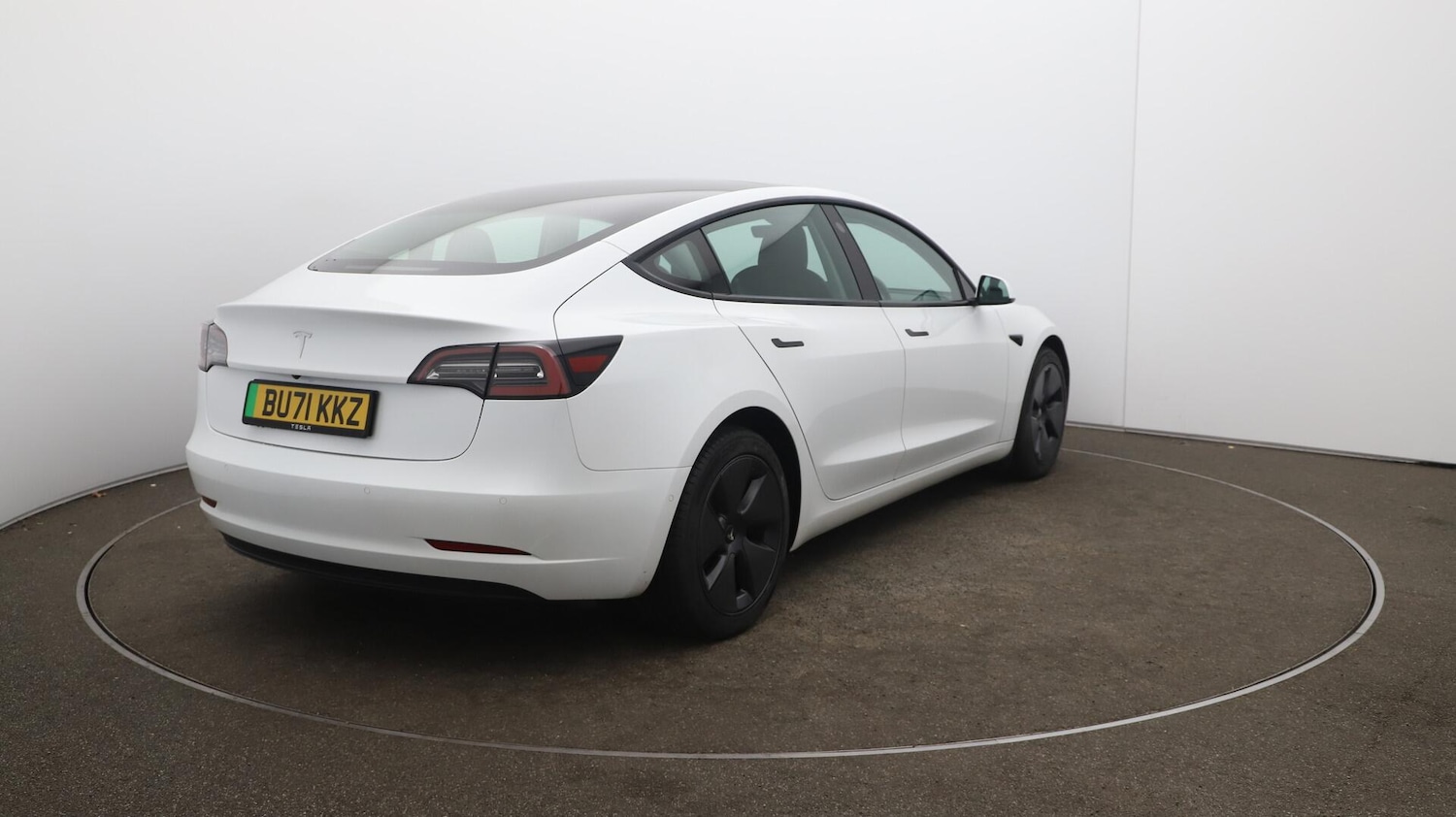 Used Tesla Model 3 2021 for sale - 76189995: Photo 55