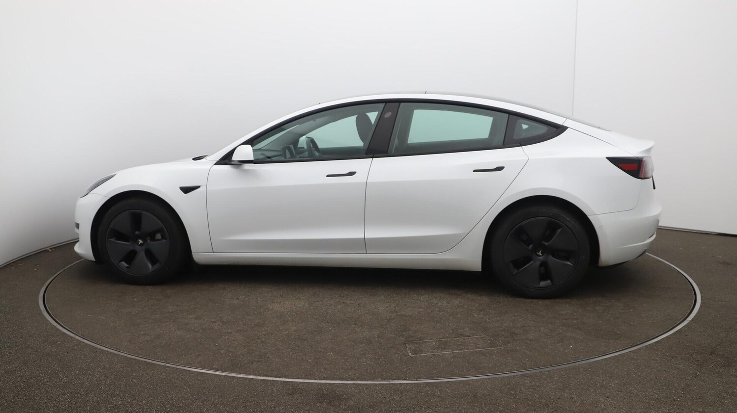 Used Tesla Model 3 2021 for sale - 76189995: Photo 64