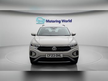 Used Volkswagen T-Roc 2023 for sale - 78984338: Photo