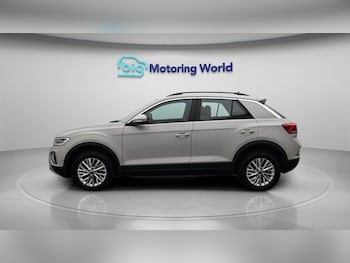 Used Volkswagen T-Roc 2023 for sale - 78984338: Photo