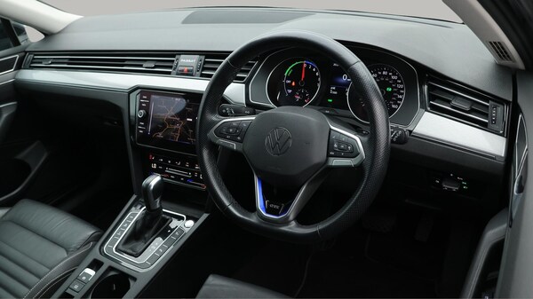 Used Volkswagen Passat 2021 for sale - 76214823: Photo 10
