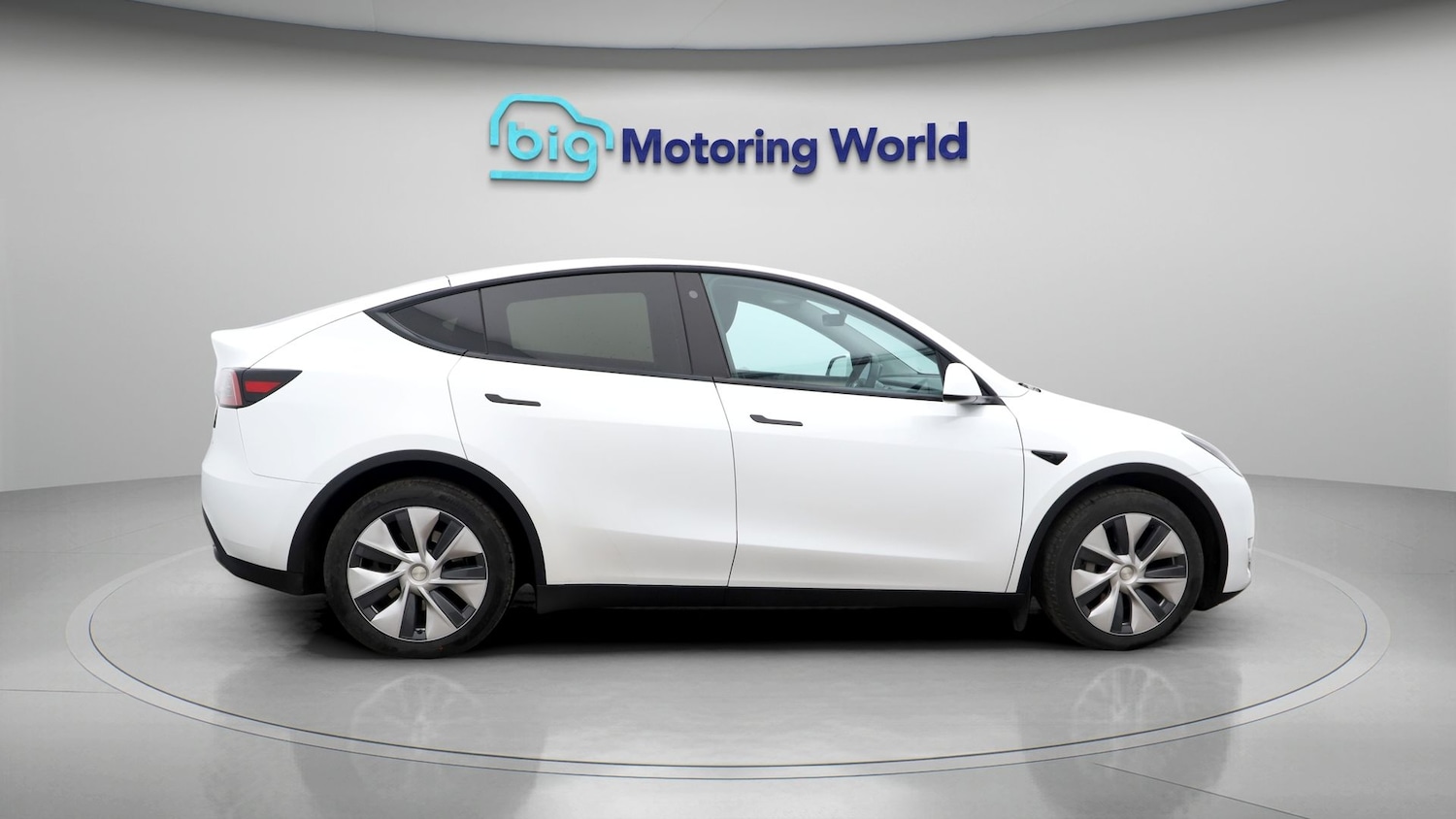 Used Tesla Model Y 2023 for sale - 77211611: Photo 8