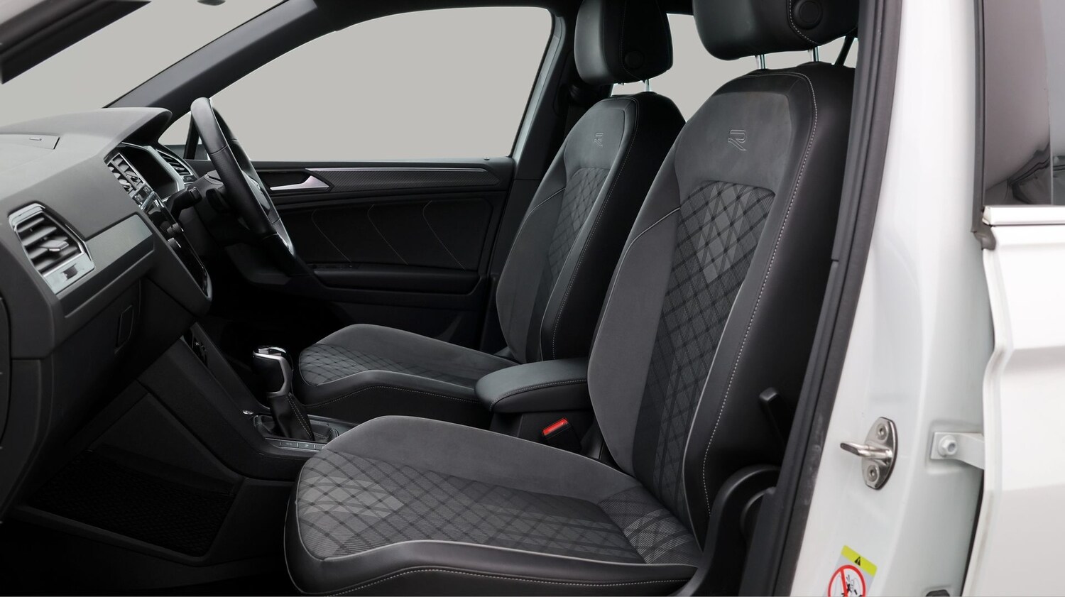 Used Volkswagen Tiguan 2023 for sale - 77744723: Photo 14