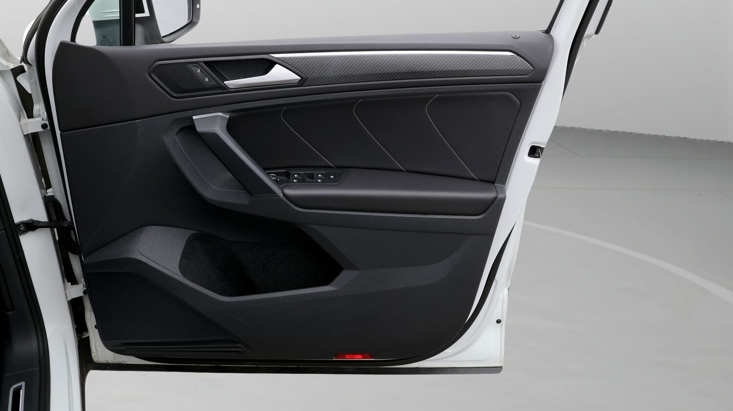 Used Volkswagen Tiguan 2023 for sale - 77744723: Photo 15