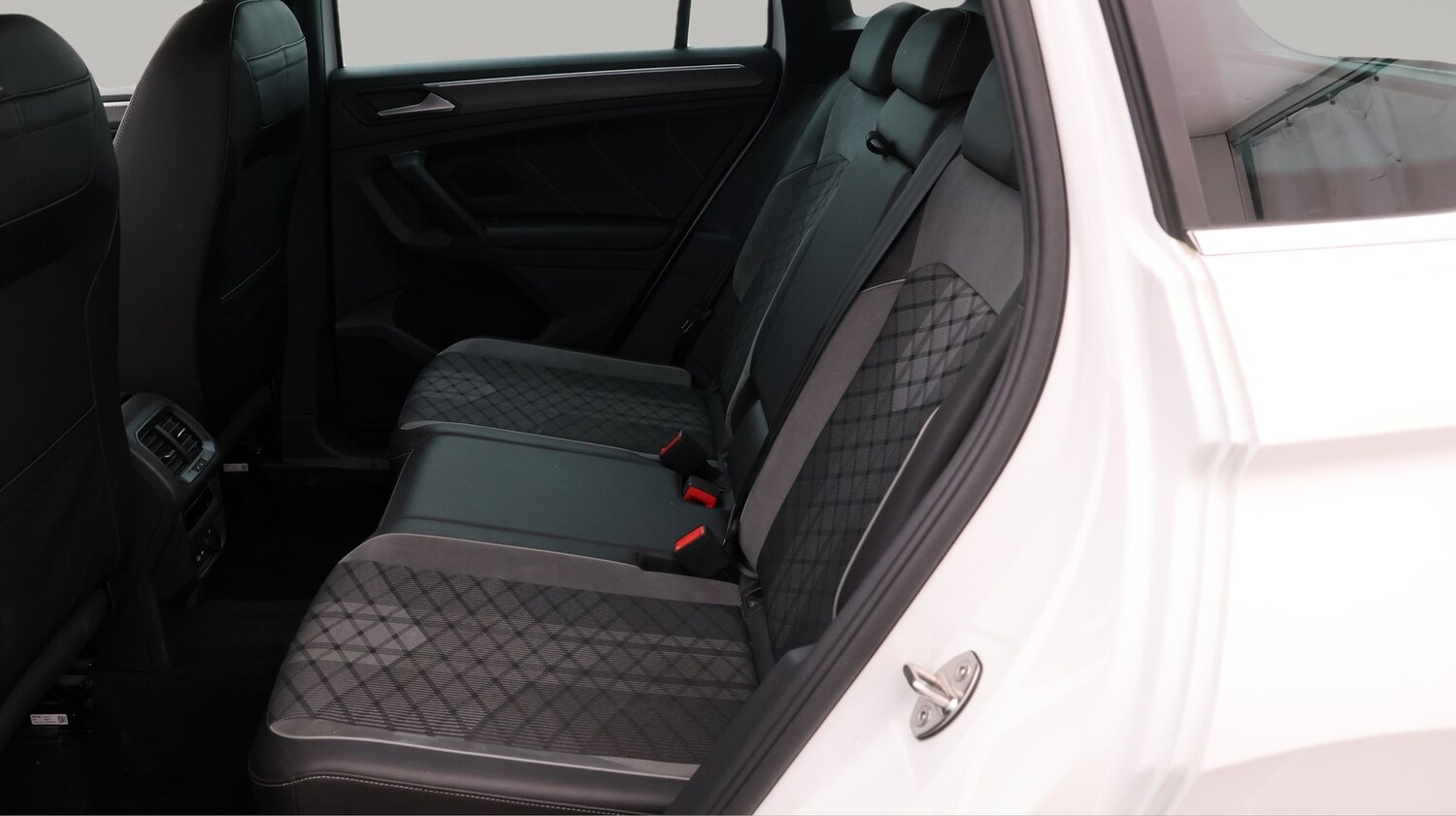 Used Volkswagen Tiguan 2023 for sale - 77744723: Photo 16