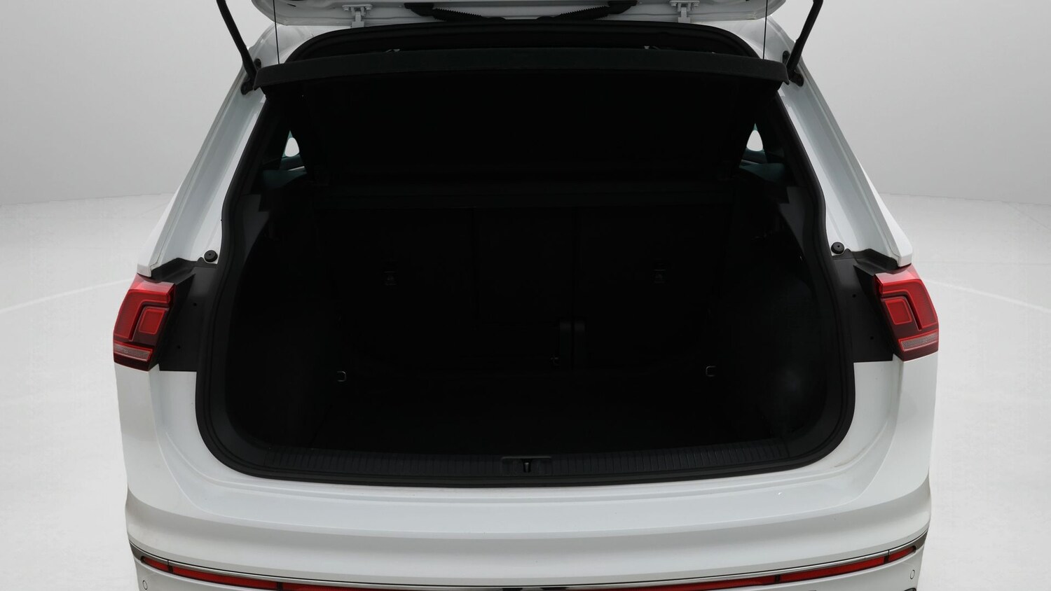 Used Volkswagen Tiguan 2023 for sale - 77744723: Photo 17