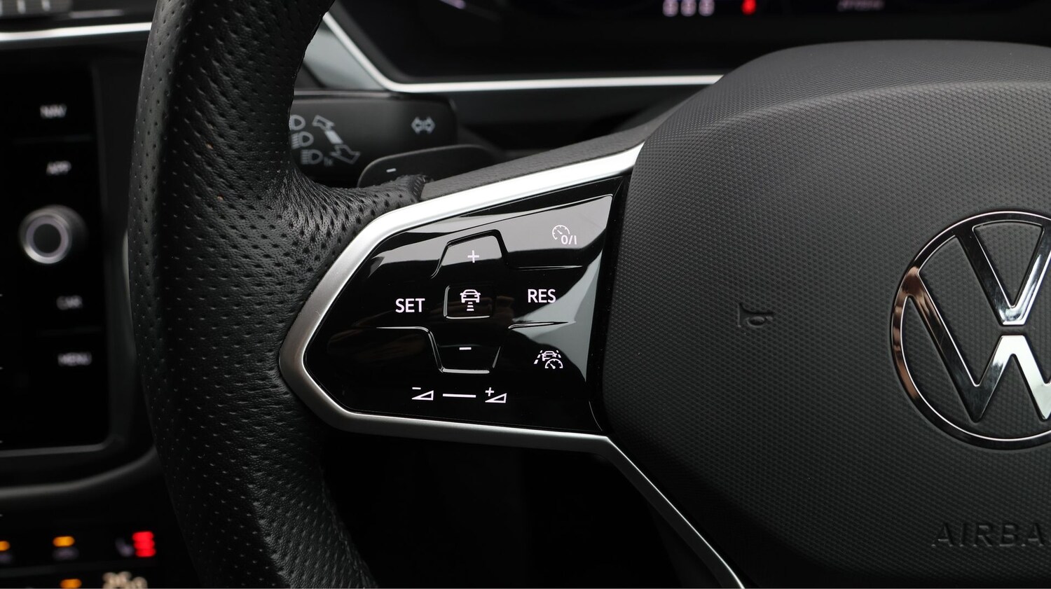 Used Volkswagen Tiguan 2023 for sale - 77744723: Photo 23