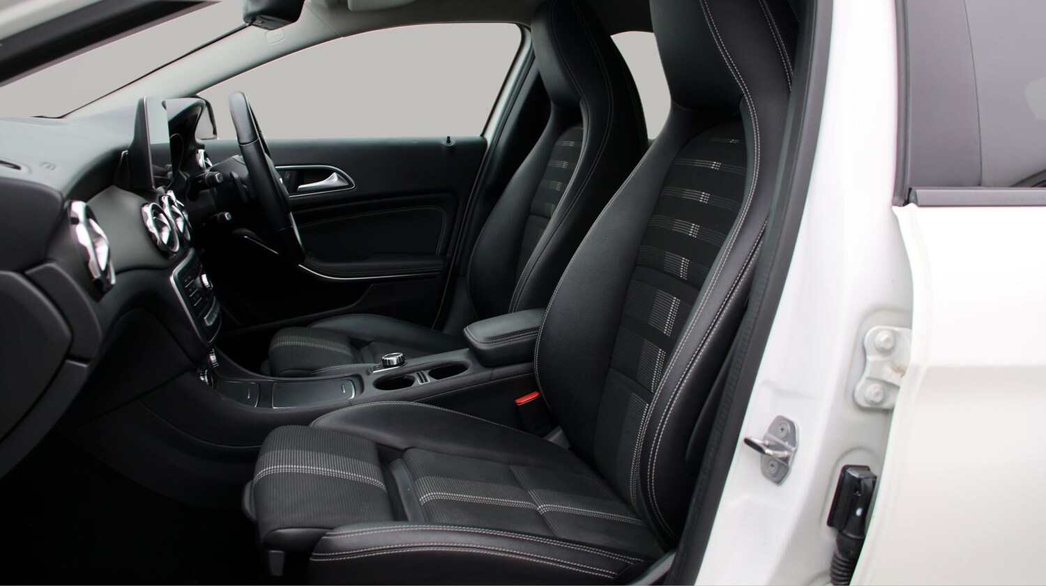 Used Mercedes-Benz GLA for sale - 77277182: Photo 14