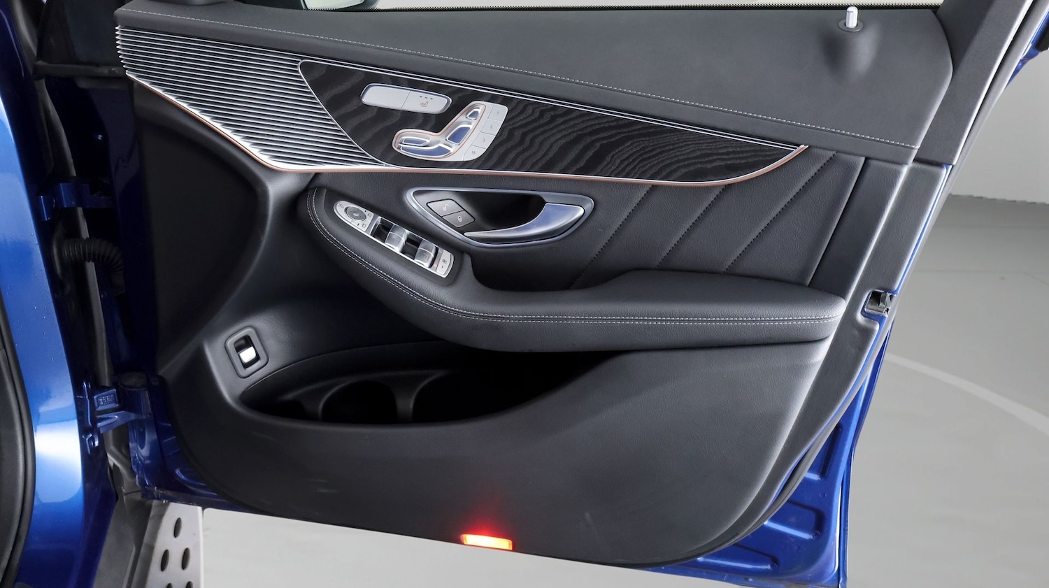 Used Mercedes-Benz EQC 2023 for sale - 78084629: Photo 15