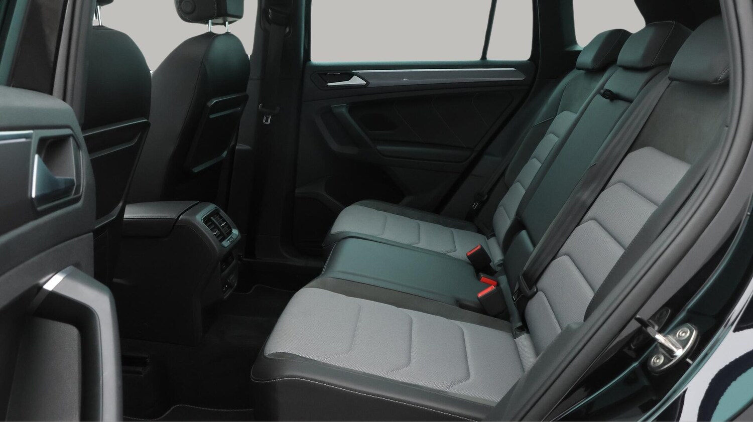 Used Volkswagen Tiguan 2019 for sale - 76108613: Photo 17