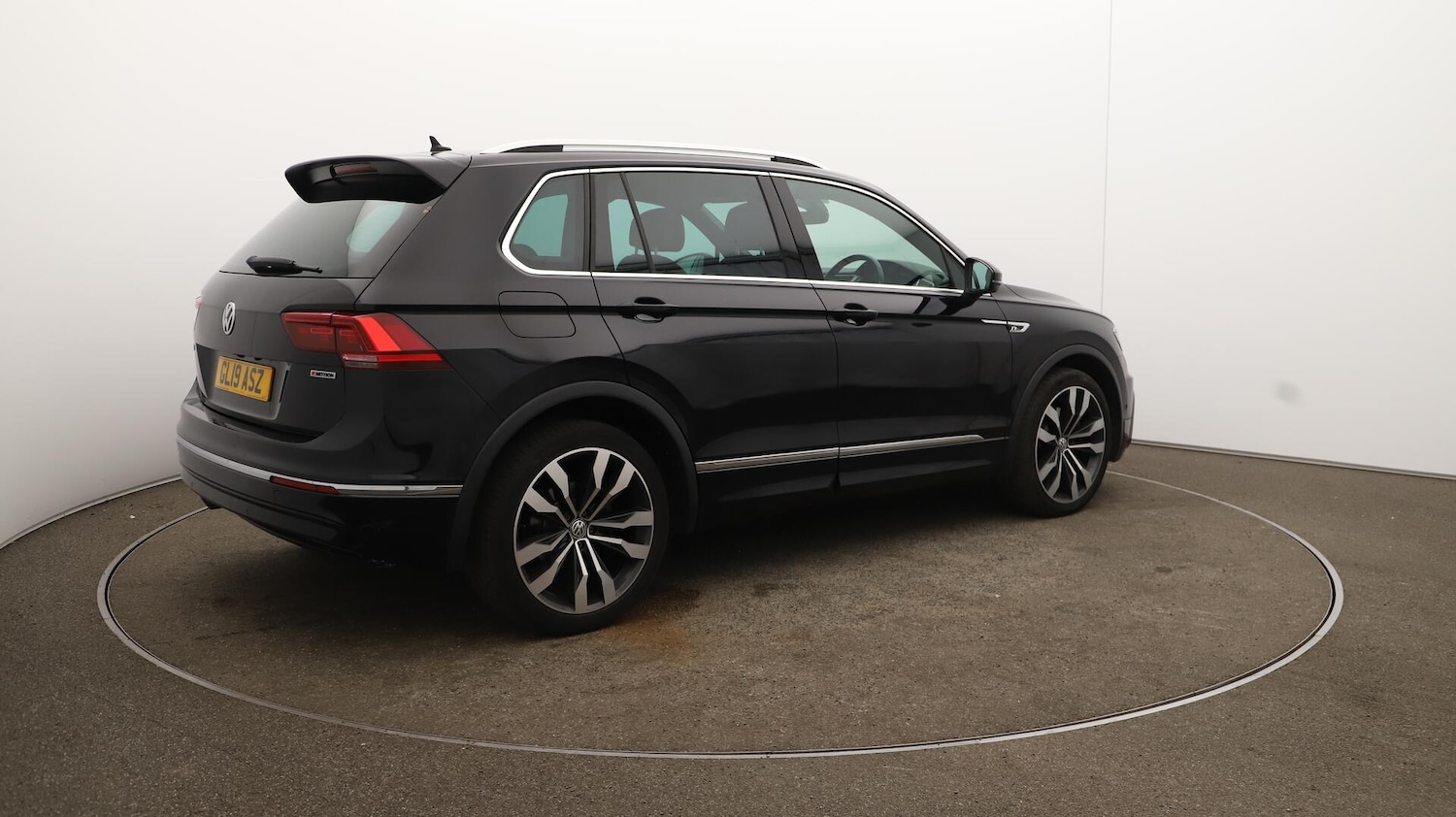 Used Volkswagen Tiguan 2019 for sale - 76108613: Photo 57